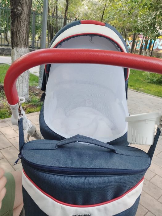 Продам коляску Adamex