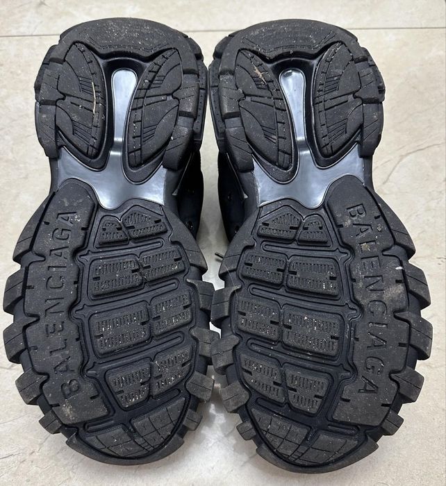 Balenciaga track premium