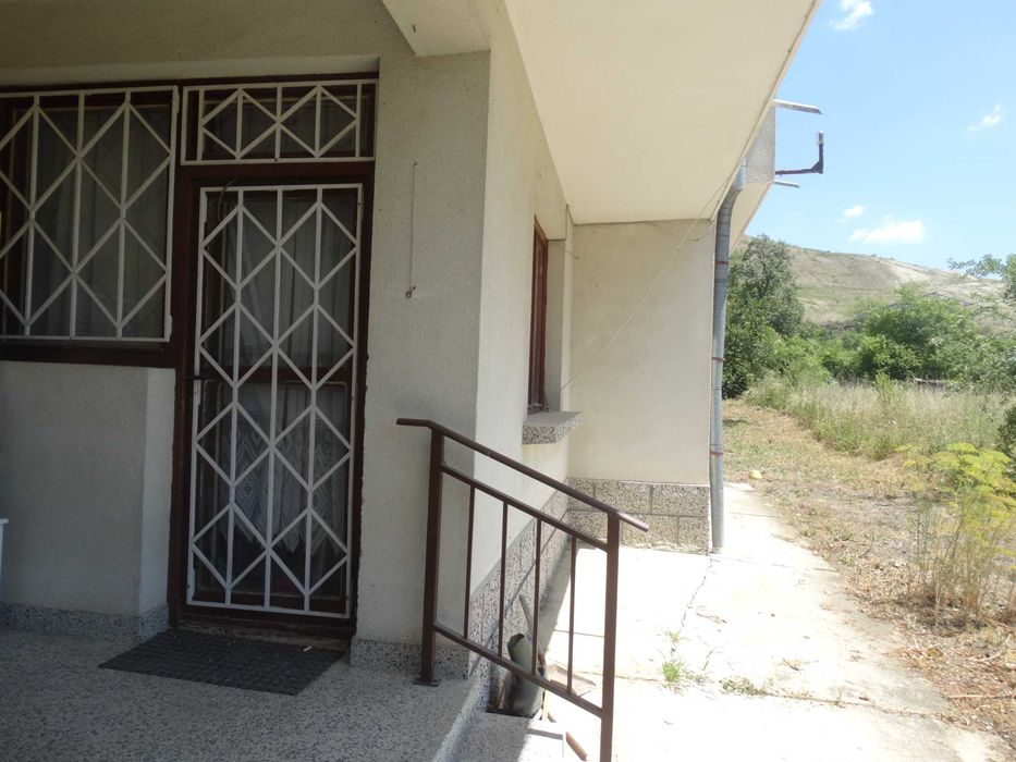 Продава се Къща в с. Разбойна, Област Търговище - 295 кв.м за 811 €/кв.м - Снимка #20