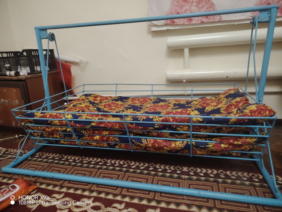 Детский качели...