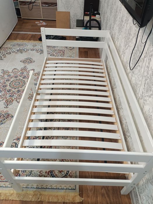 Продам кровать IKEA