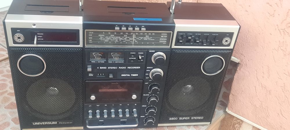 Радиокасетофон  Universum 8800 Senator
