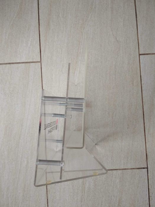 СТОЙКА ЗА БРОШУРА стояща от лят полистирол