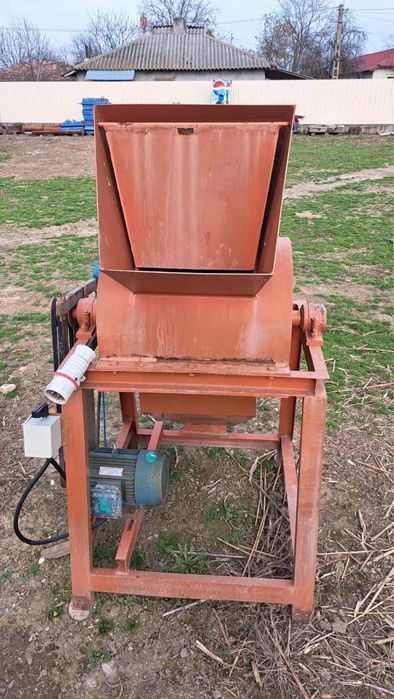 Linie caramida presata lego, malaxor, concasor, presa