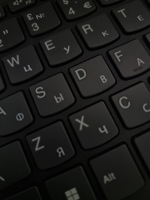 Lenovo 82C3. Ок'итувчиларимиз учун идеал офисной вариант.