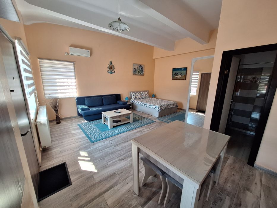 Studio Modern 32mp Saturn