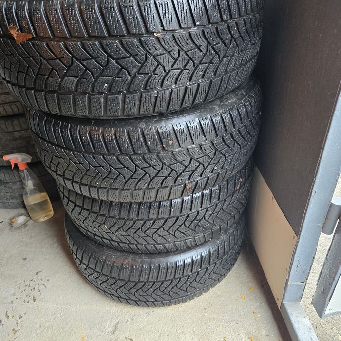 Dunlop winter sport 5 215 55 17
