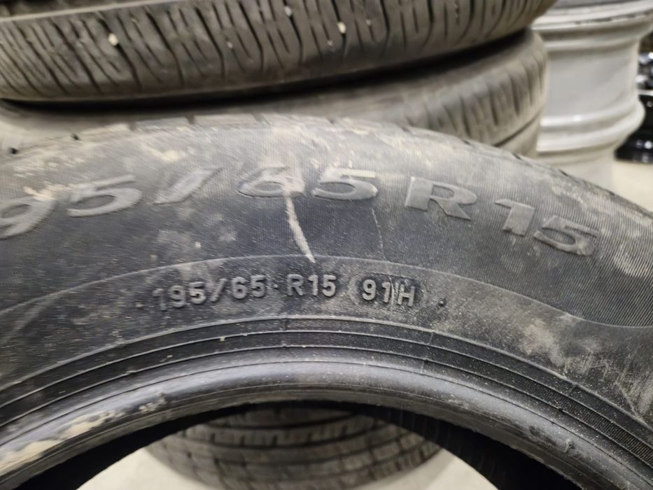 2 anvelope vara noi Pirelli 195 65 15