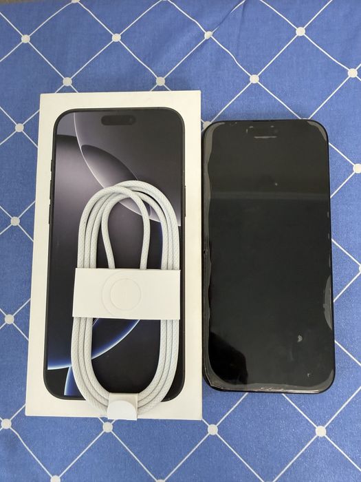 Продам айфон 16 про макс 256 gb