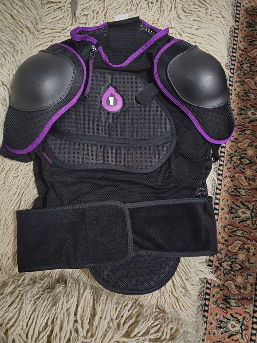 Sixsixone L ново