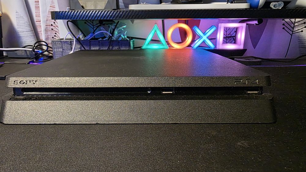 Playatation 4 slim 1 TB