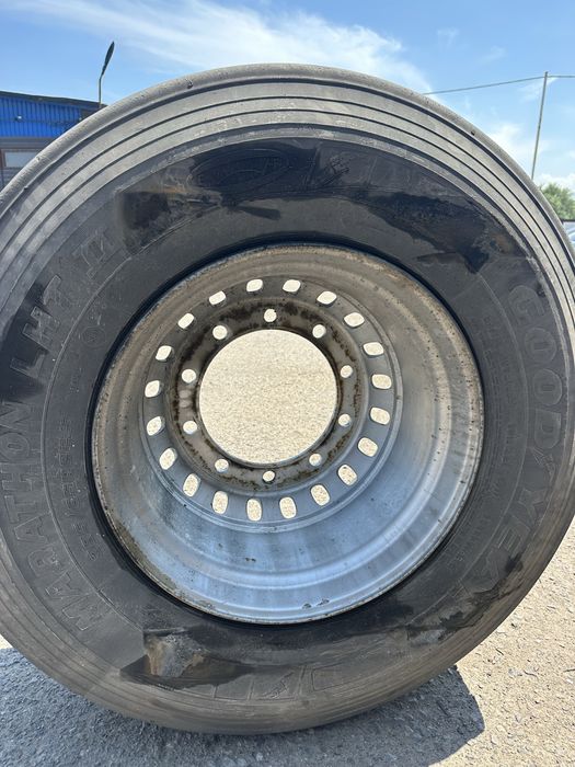 Продам колесо на грузовой авто