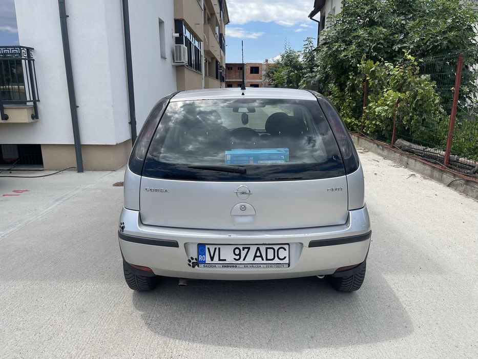 Opel corsa C 1.3 2005