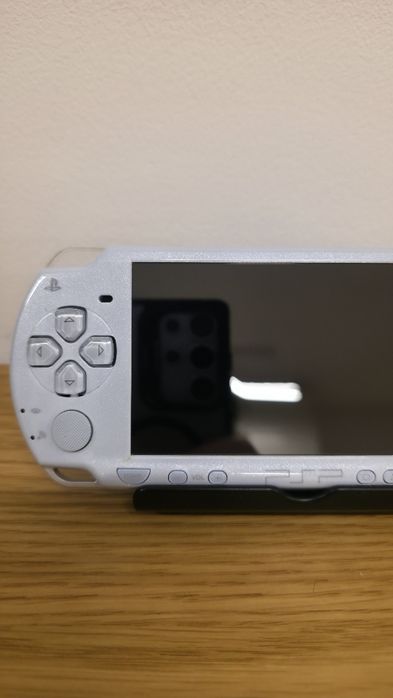 Sony PSP 2000, Modat, 550 jocuri, 9 în 1,  gata de joacă