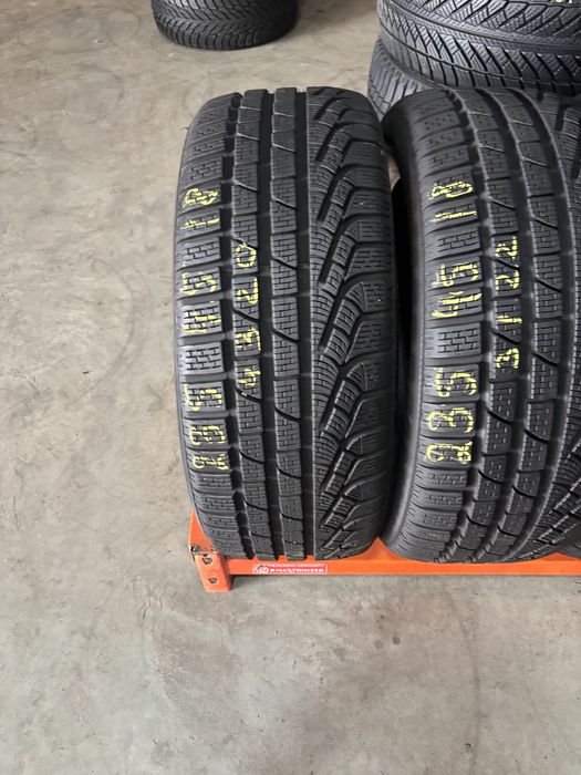Anvelope Iarna 235/45/18 Pirelli SottoZero 235 45 18 R18
