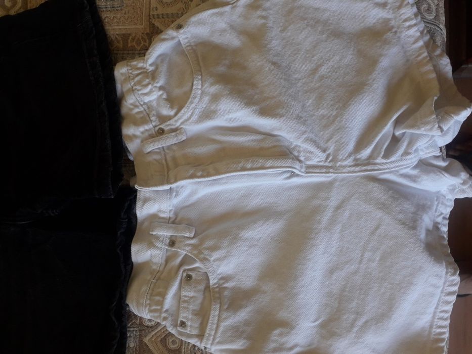 Лот къси панталонки и потник