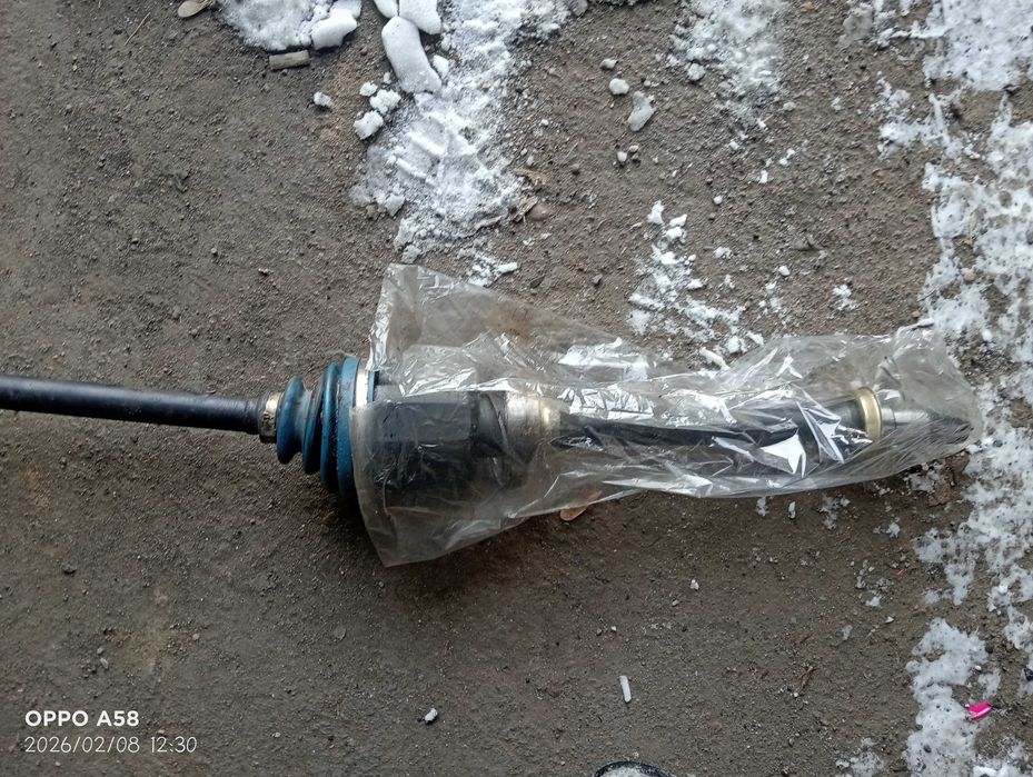 Привод Камри 20  правый передний