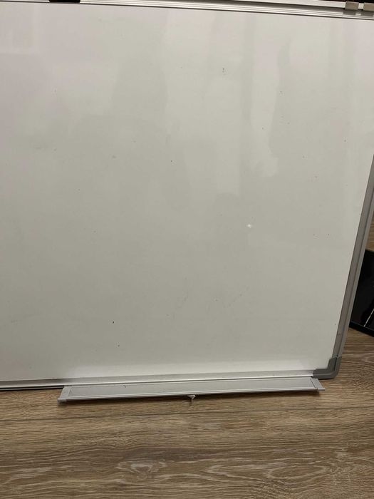 Бяла магнитна дъска Deli Universal - E39033A, 90 х 60 cm