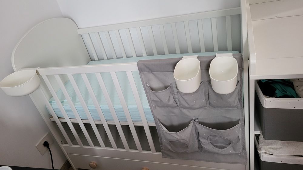 Patut bebe+dulap depozitare si suport de infasat