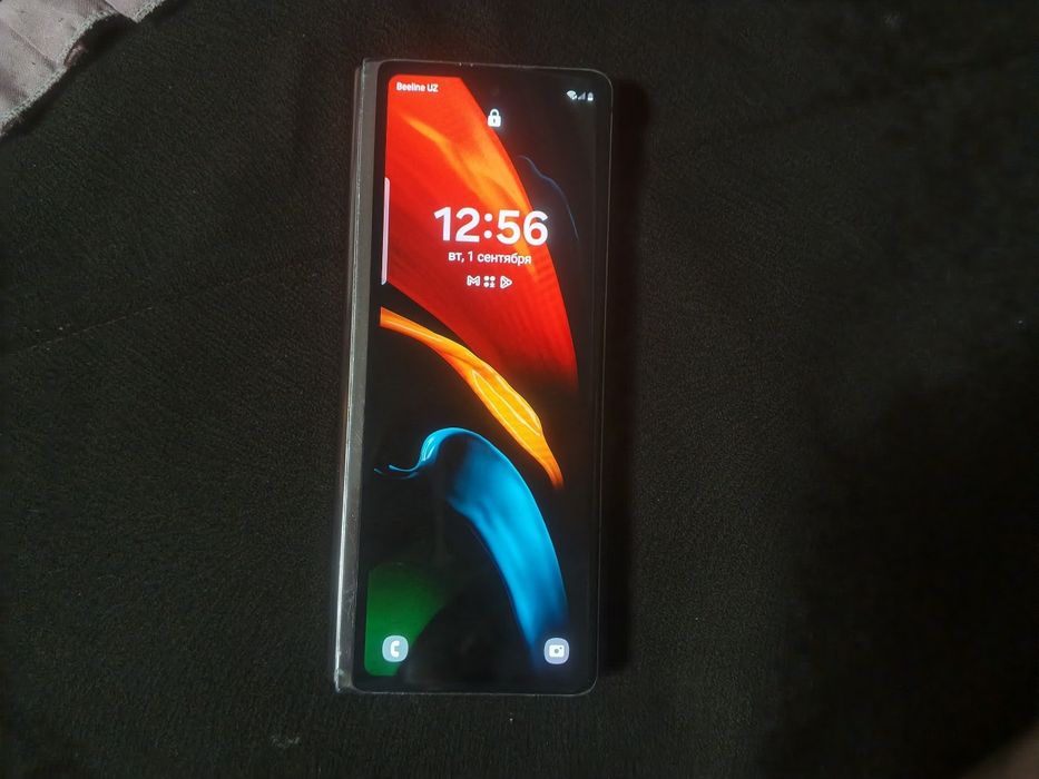 Samsung z golf 2   самсунг з фолд 2 сотилади холати зор айби йук