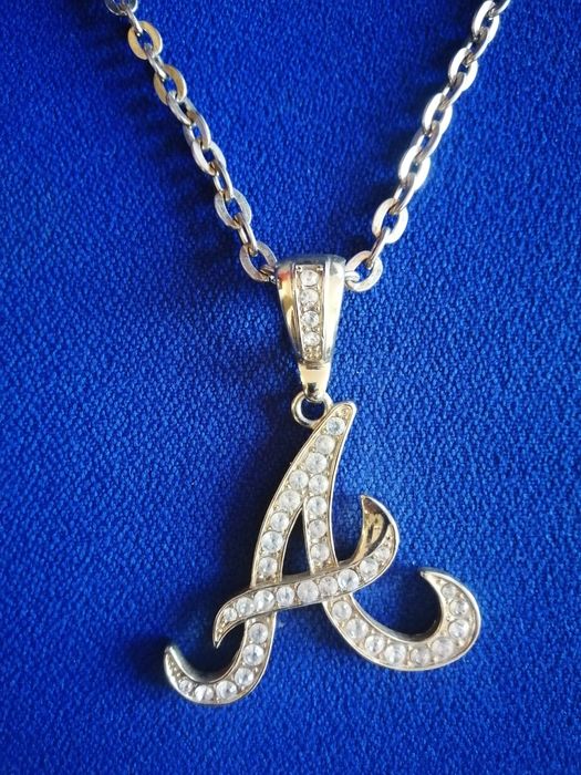 Ланец от медицинска стомана с буквата А..