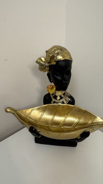 Статуэтка Африканка