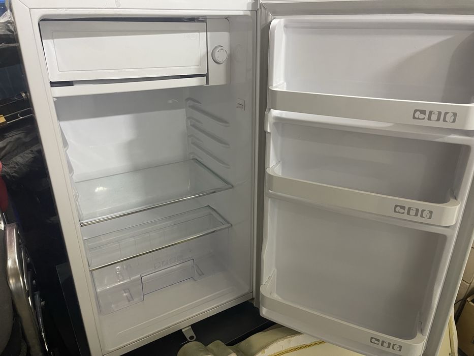 Продается компактный холодильник Artel HS 117 RN