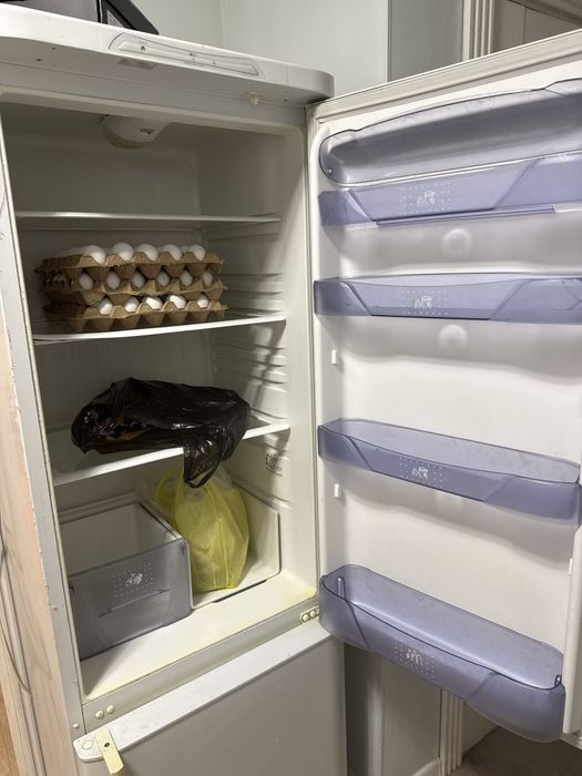 Продам рабочий холодильник