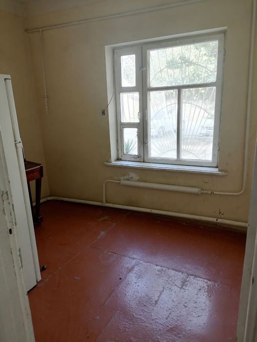 Термиз Ховли уй Коттедж уй. 8 хона шахар маркази