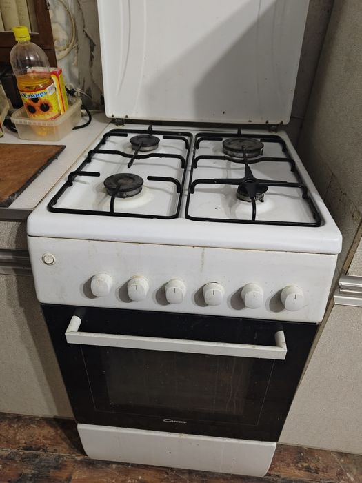 Продам газовую плиту