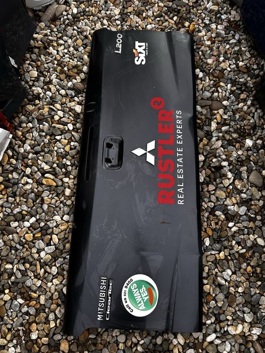 Ușă spate mitsubishi l 200.
