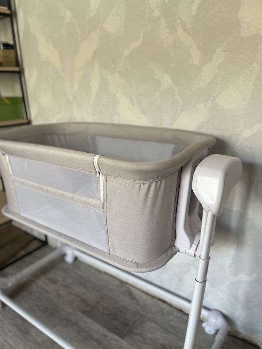 Продам кроватку манеж 2 в одном