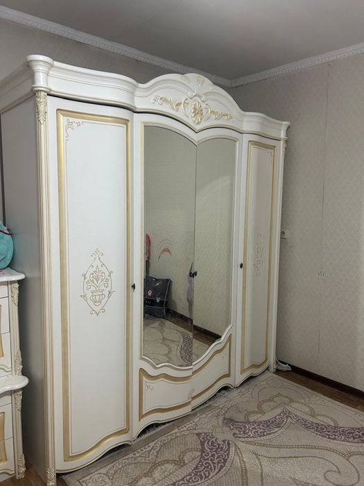 Продается спальные мебели
