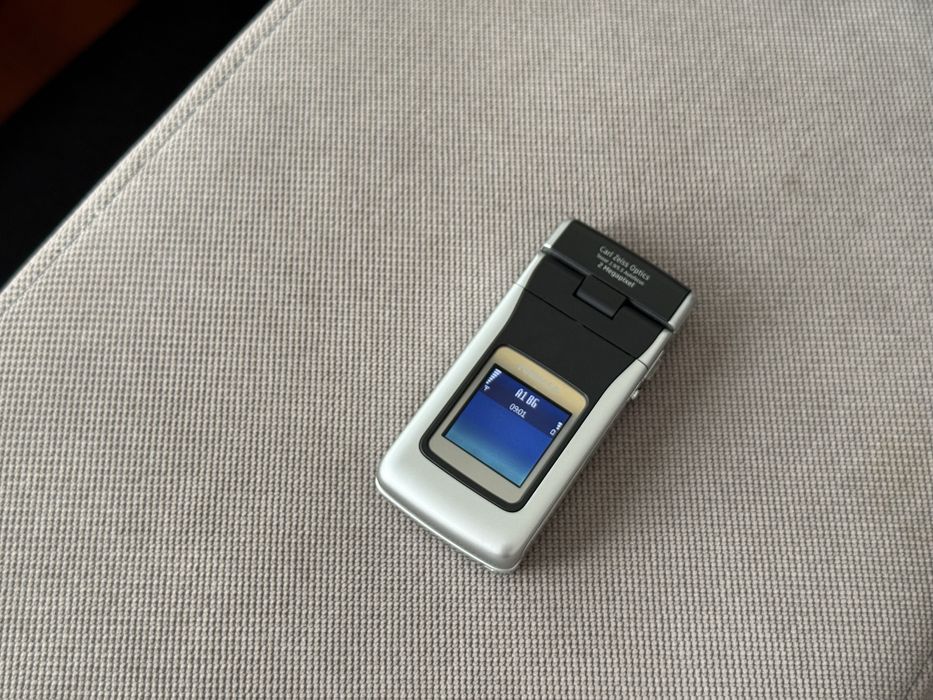 Уникат/Като Нова Nokia N90