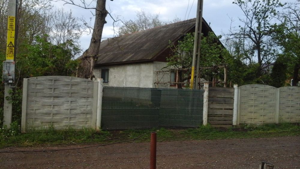 Vand casa la tara