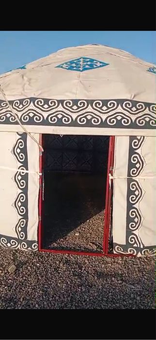 Юрта, Киiз уй 8 қанат