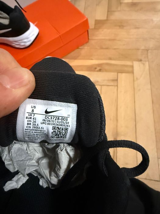 Чисто нови маратонки Nike размер 44