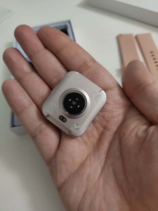 NOU Smartwatch cu ecran amoled curbat, autonomie 7 zile, subțire, monitorizare tensiune, glicemie, ritm cardiac, somn, compatibil android și IOS