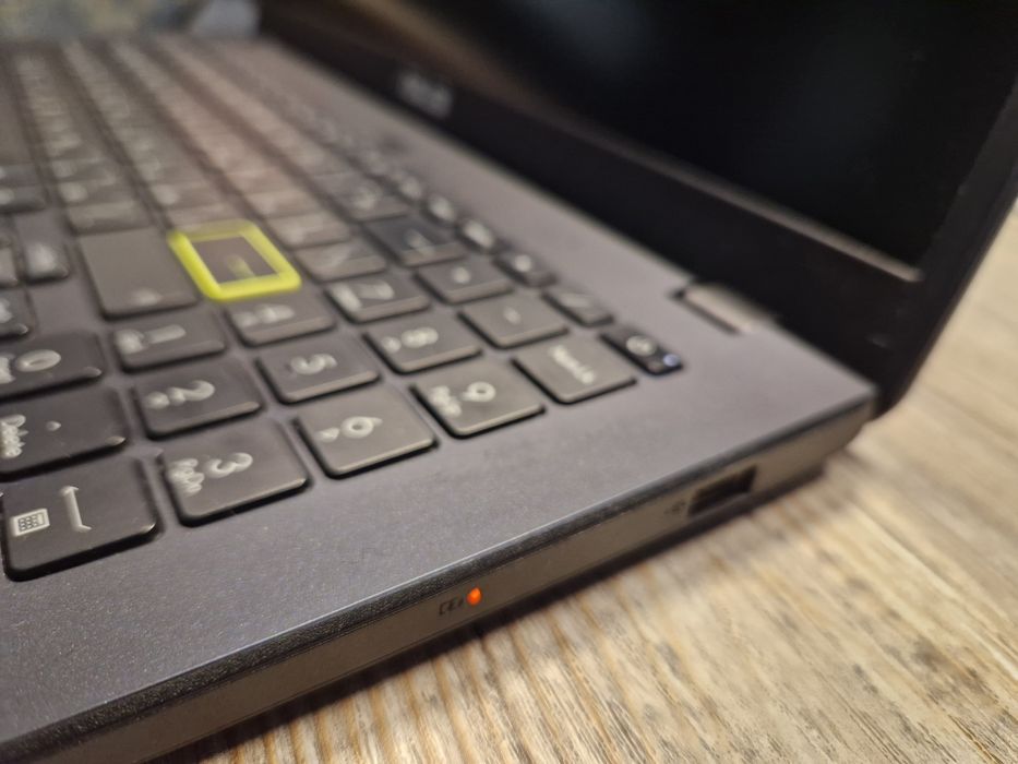 Ноутбук ASUS E510 для работы