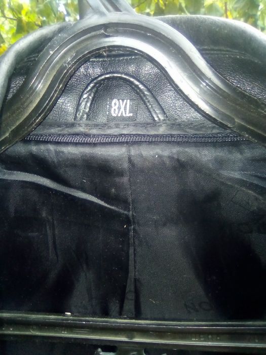 Срочно продам кожаный пиджак