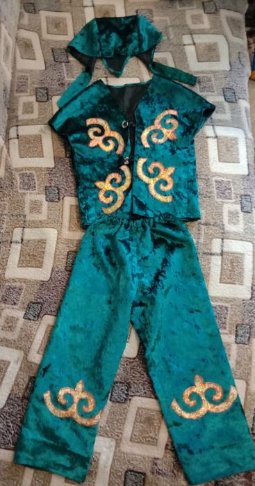 Продам национальный костюм