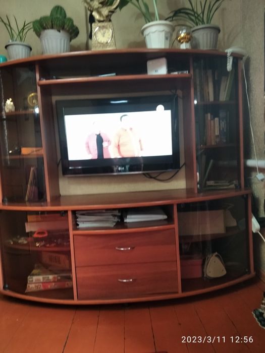 Горка-стенка для гостинной