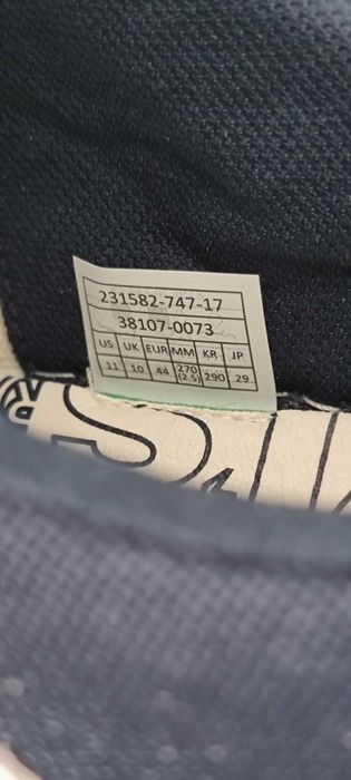 Levi's Mullet 2.0, Tenisi Josi