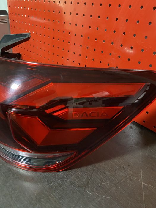 Stop dreapta Dacia Sandero 3 an pana la 2023