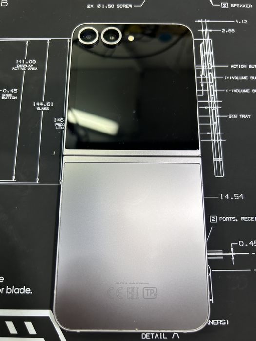 Samsung galaxy flip 6 256g