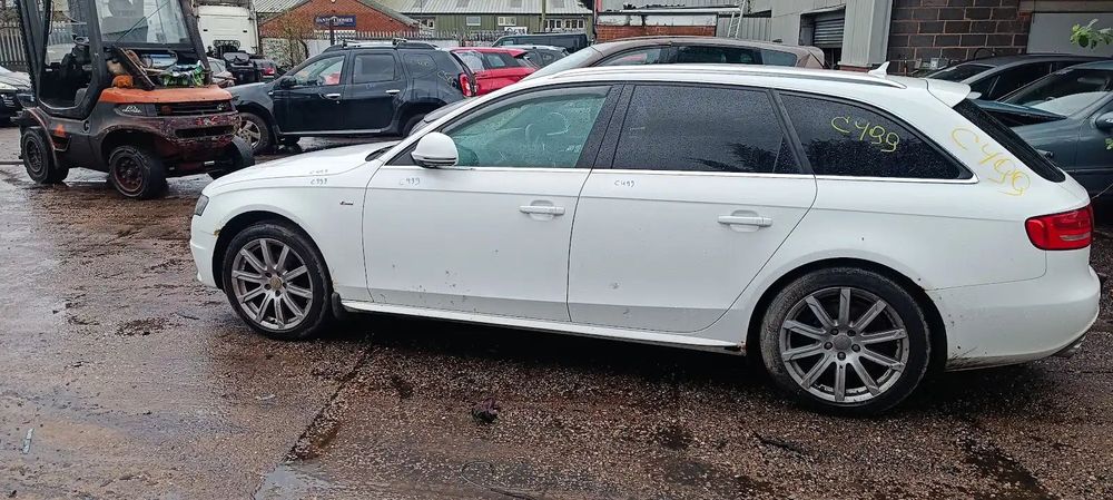 Dezmembrari / Dezmembrez Audi A4 (8K5, B8) Avant 2.0 TDI CAGA cutie viteze manuala cod culoare LY9C