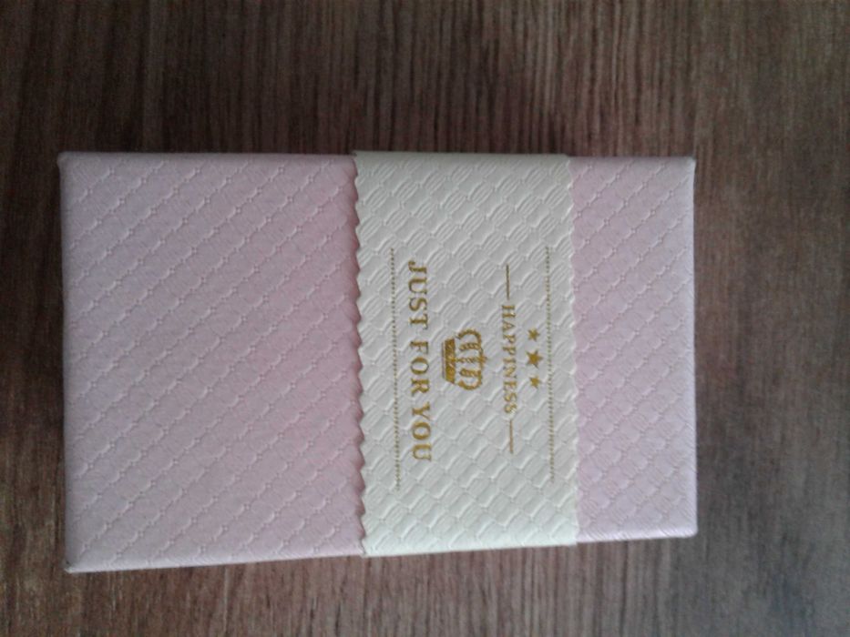 Подарки для женщин на 8 Марта