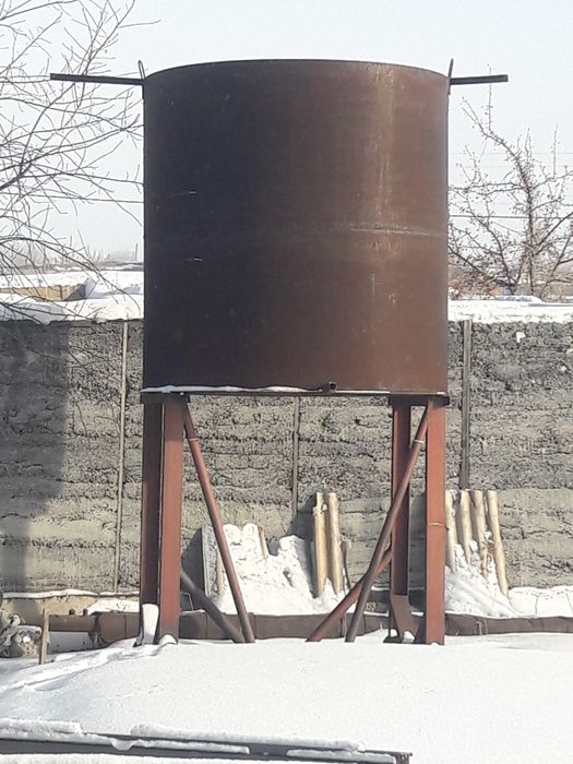 Продам поливочный бак 14 куб