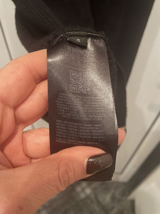 Guess рокля рипс