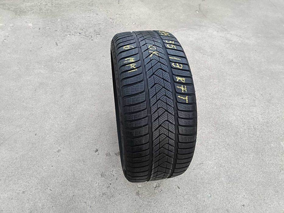 O anvelopa iarna 275 35 19 pirelli sottozero 3 run flat profil de 6 mm